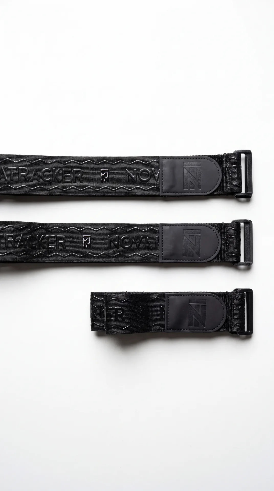 Straps NOVATRACKERS em nylon elástico preto com tiras de silicone interna em três tamanhos — 120 cm, 70 cm e 40 cm — com fivela e logo N em relevo
