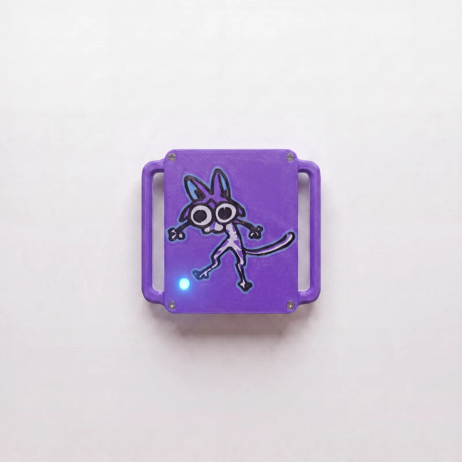 NovaLite com case personalizado roxo e logo customizado